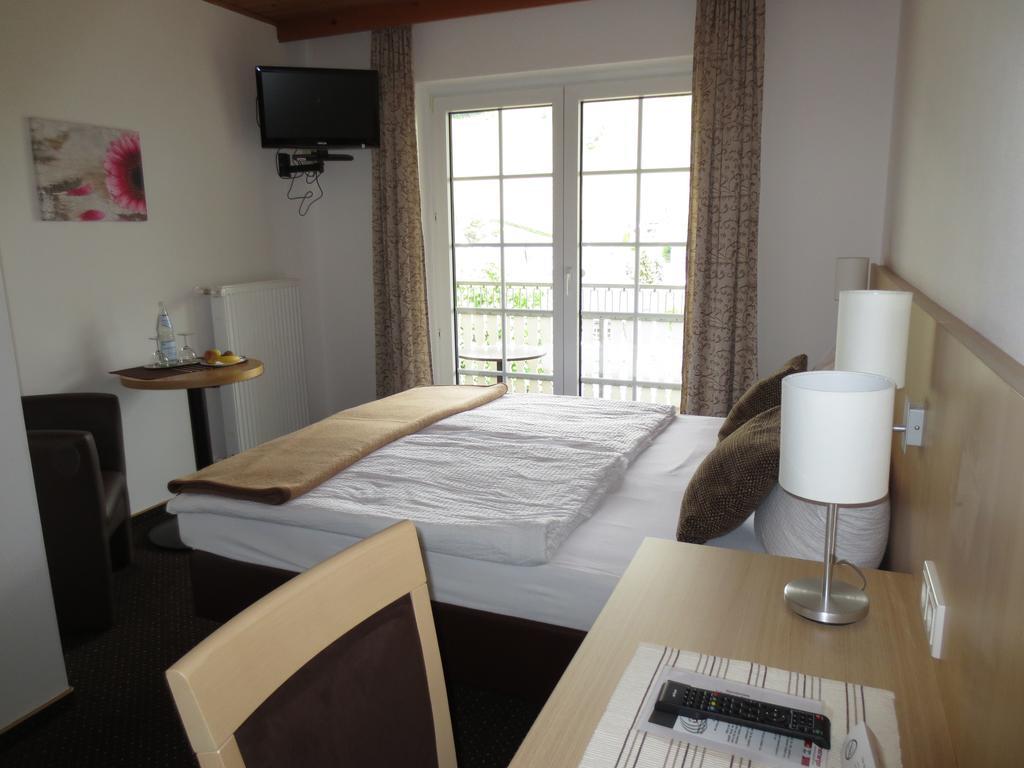 Wein & Gaestehaus Rosenlay Lieser Room photo